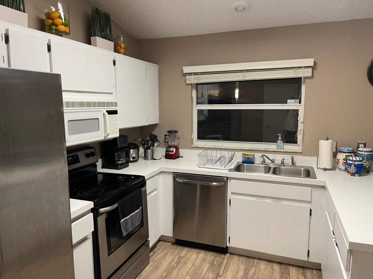 Cozy 3 Bedroom Home Close To Everything In Tampa! Екстериор снимка
