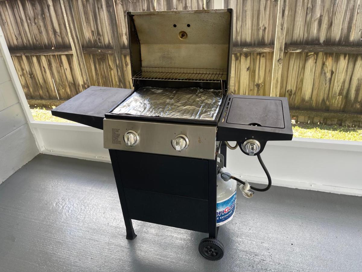 Cozy 3 Bedroom Home Close To Everything In Tampa! Екстериор снимка